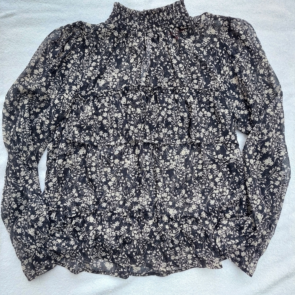 Rabbit Rose Floral Blouse